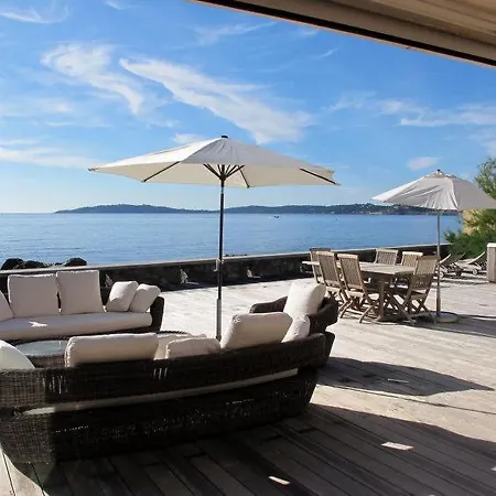 Sainte-maxime Sleeps 10 Pool Wifi Vakantiehuis